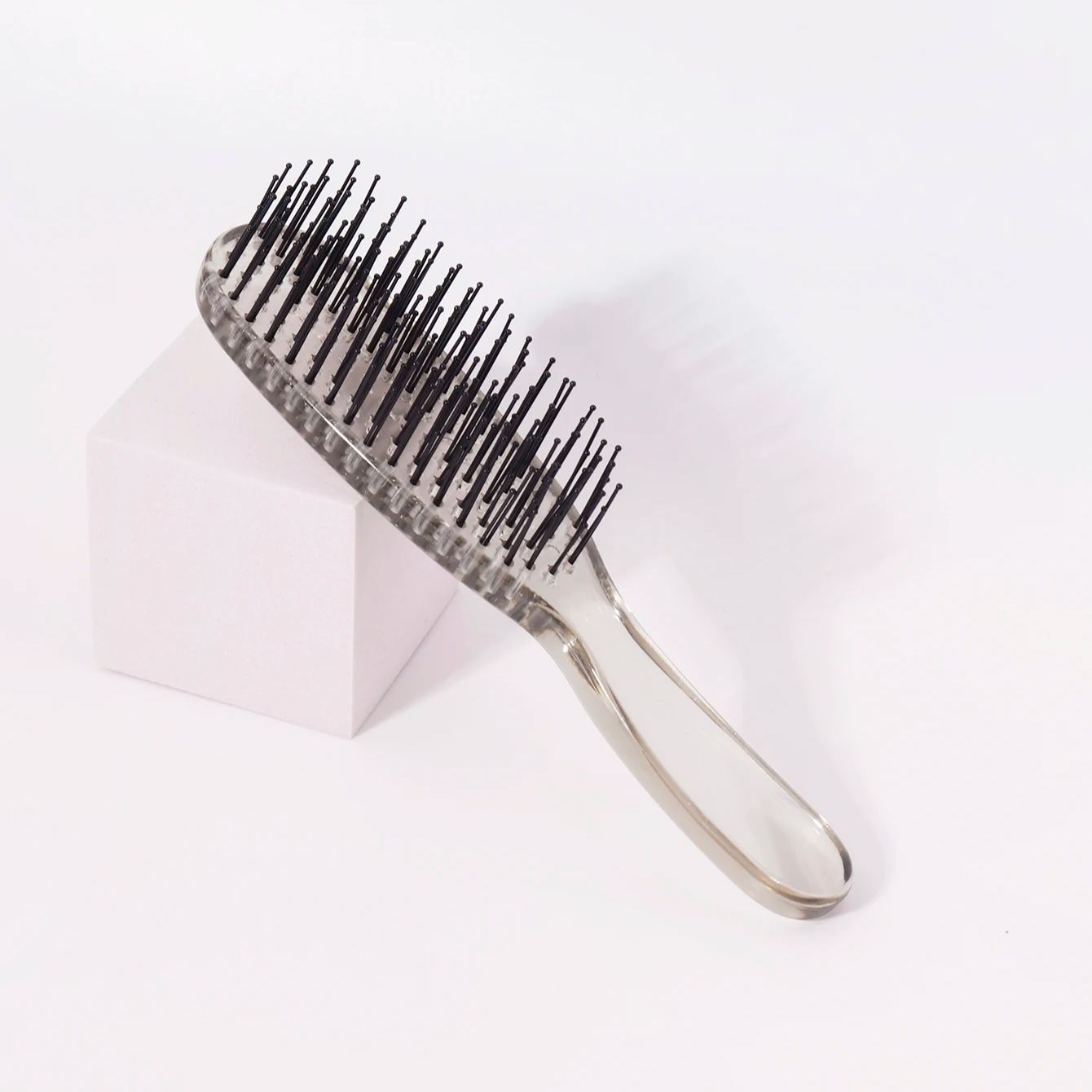 مشط شعر سحري ذو طبقات مضاد للك - مراجعة Dry Brush Body وسعره